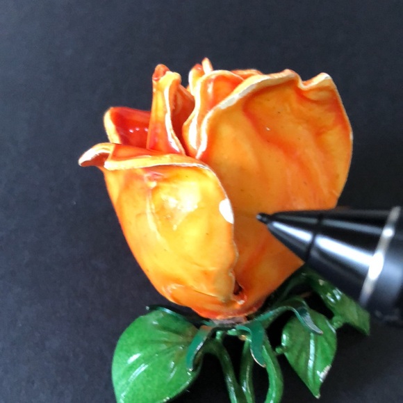 Vintage Painted Metal Rose Flower Brooch Enamel Antique - Picture 5 of 9